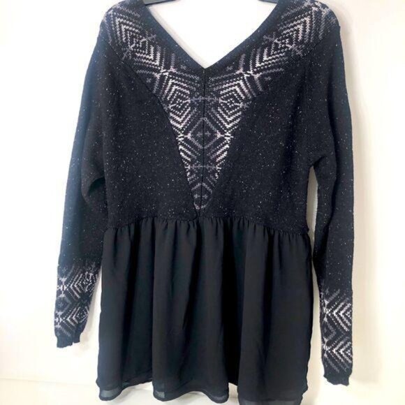 Torrid Sweater Top Peplum Knit Blouse Aztec Print Black and White Women Size 1 - Picture 2 of 8